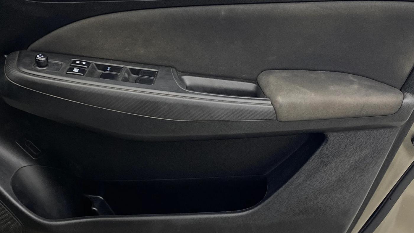 2021 Maruti Swift VXI, Petrol, Manual, 60,180 km, Driver Side Door Panels Control
