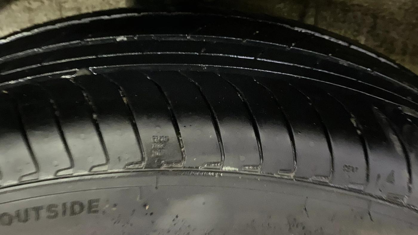 2025 Hyundai EXTER SX(O) CONNECT 1.2 AMT, Petrol, Automatic, 8,069 km, Right Rear Tyre Tread