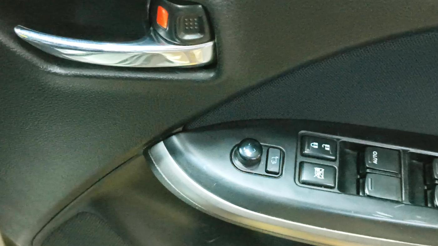 2021 Maruti Baleno ZETA PETROL 1.2, Petrol, Manual, 74,746 km, Driver Side Door Panels Control