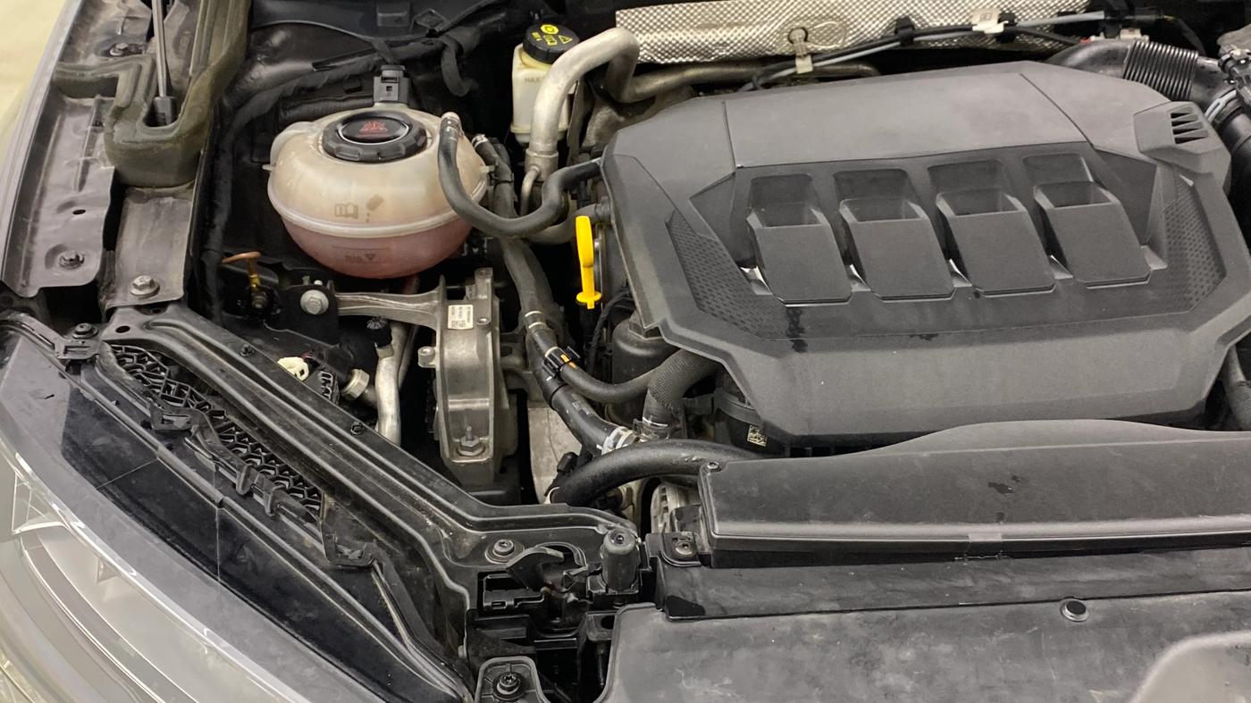 2020 Skoda Superb L&K 2.0 TSI AT, Petrol, Automatic, 86,208 km, Engine View - Right