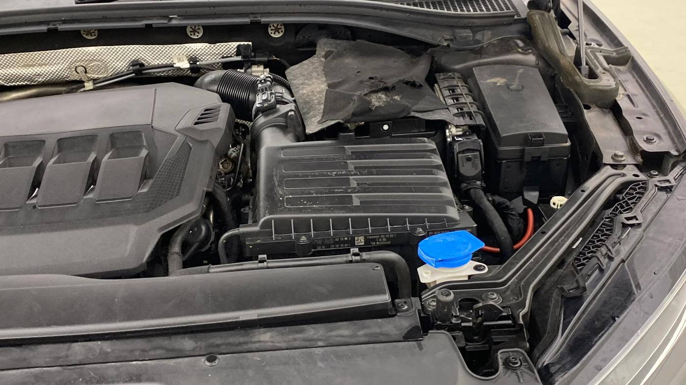 2020 Skoda Superb L&K 2.0 TSI AT, Petrol, Automatic, 86,208 km, Engine View - Left