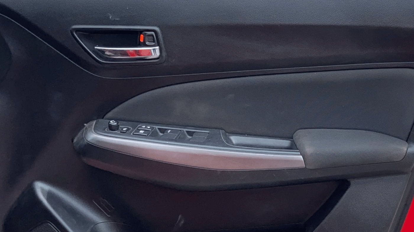2022 Maruti Swift ZXI PLUS DUAL TONE, Petrol, Manual, 35,482 km, Driver Side Door Panels Control