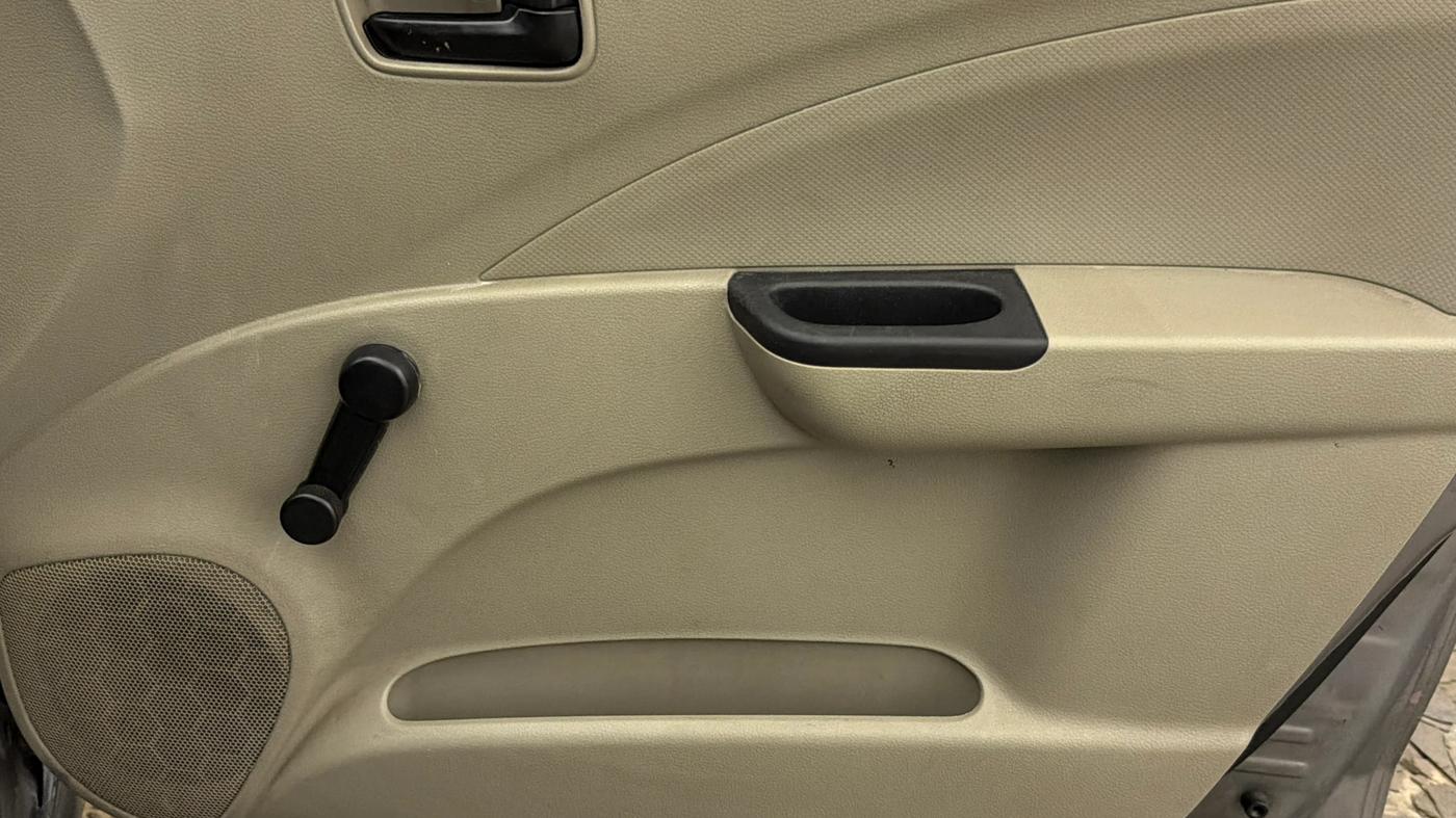 2015 Maruti Celerio LXI, Petrol, Manual, 88,112 km, Driver Side Door Panels Control