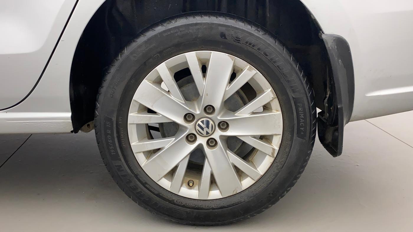 2015 Volkswagen Vento HIGHLINE 1.5 AT, Diesel, Automatic, 95,399 km, Left Rear Wheel