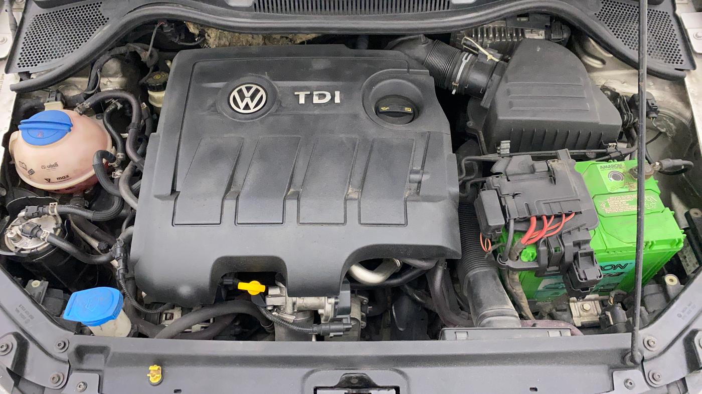 2015 Volkswagen Vento HIGHLINE 1.5 AT, Diesel, Automatic, 95,399 km, Open Bonet