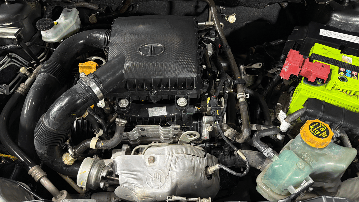 2022 Tata NEXON XM PLUS SUNROOF PETROL, Petrol, Manual, 60,341 km, Engine View