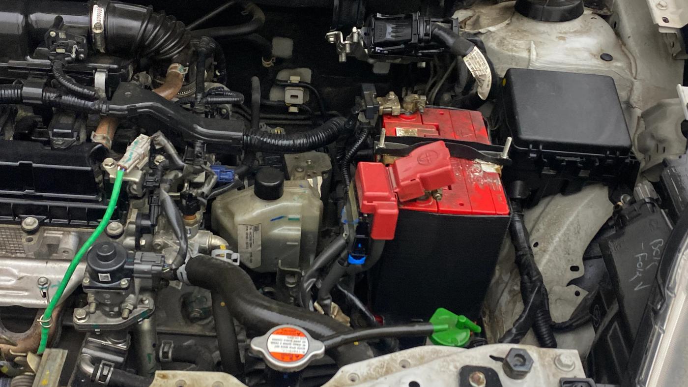 2022 Maruti Swift VXI AMT, Petrol, Automatic, 46,664 km, Engine View - Left