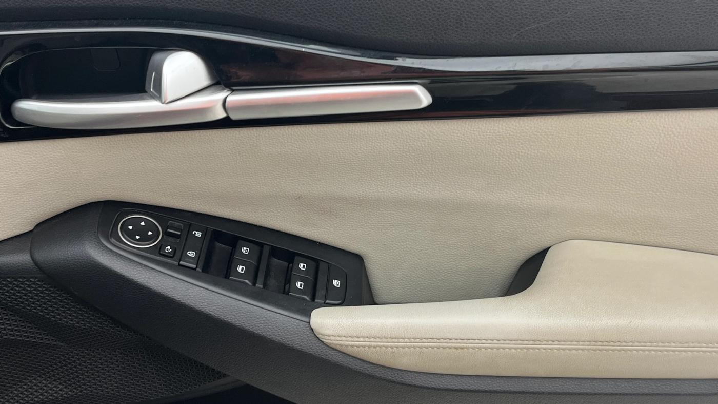 2019 KIA SELTOS HTX 1.5 PETROL, Petrol, Manual, 37,968 km, Driver Side Door Panels Control