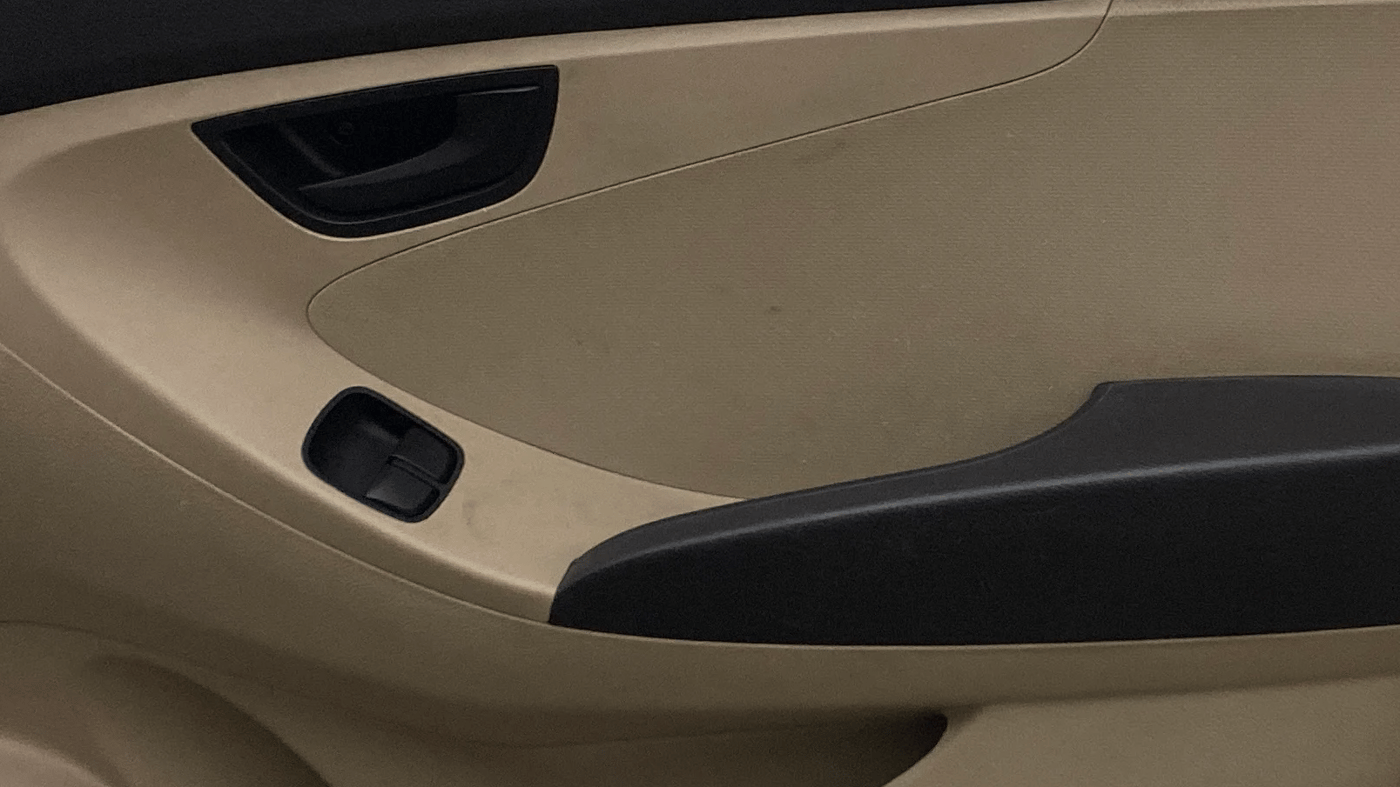 2014 Hyundai Eon MAGNA +, Petrol, Manual, 39,876 km, Driver Side Door Panels Control