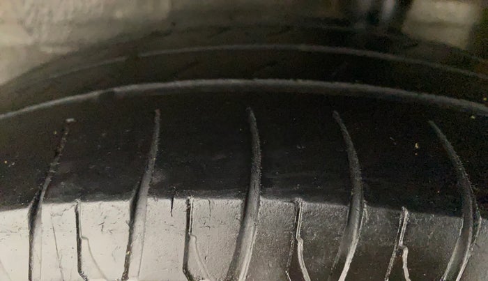 2018 Maruti Celerio VXI CNG, CNG, Manual, 1,15,213 km, Left Rear Tyre Tread