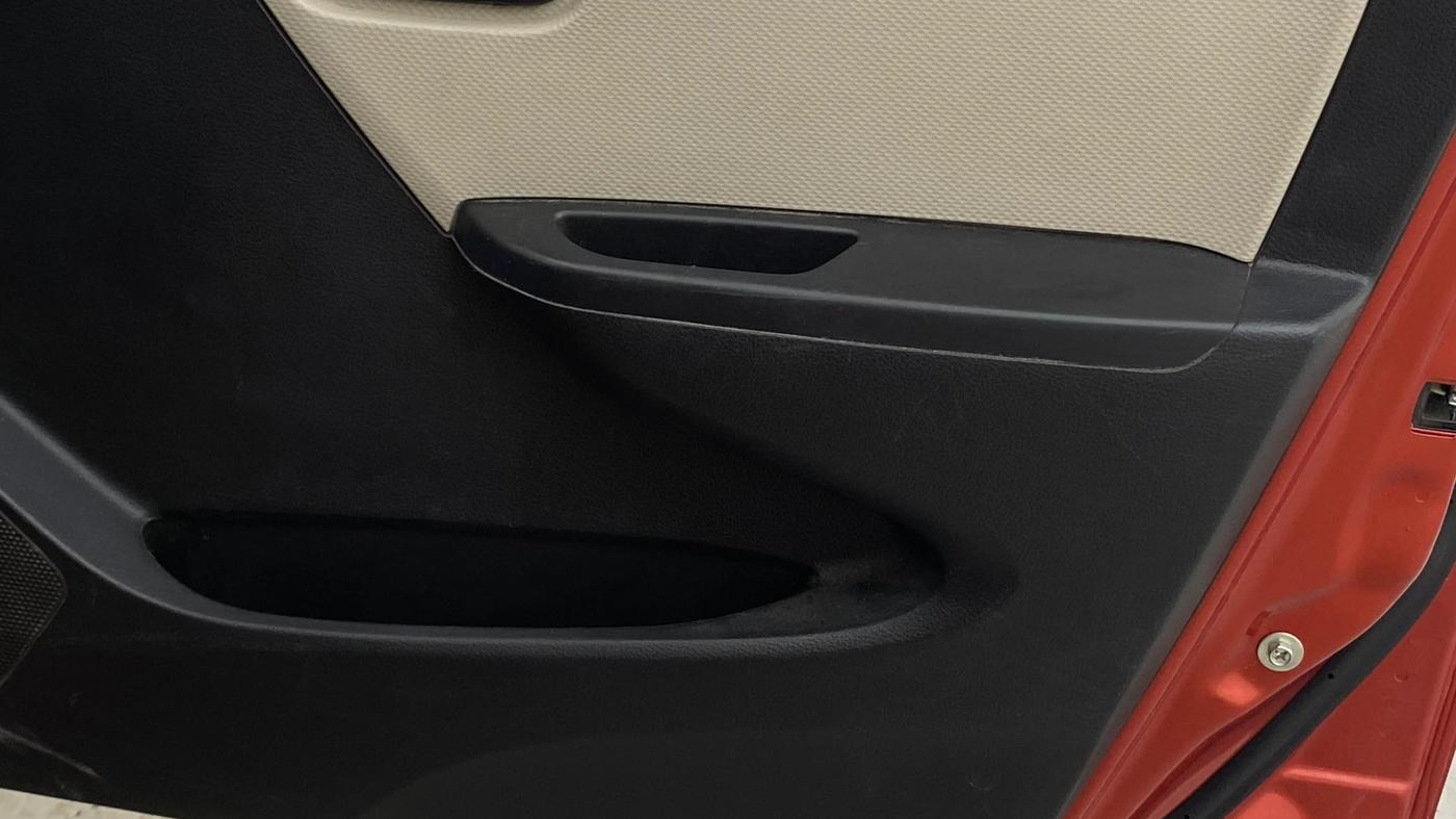 2022 Maruti Alto VXI, Petrol, Manual, 15,617 km, Driver Side Door Panels Control