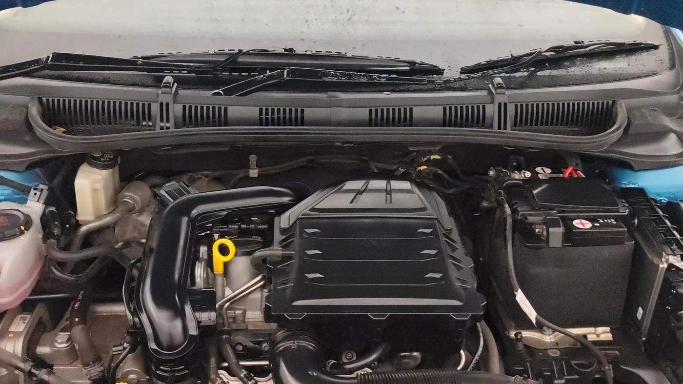 2023 Skoda SLAVIA STYLE 1.0L TSI AT, Petrol, Automatic, 27,545 km, Engine View