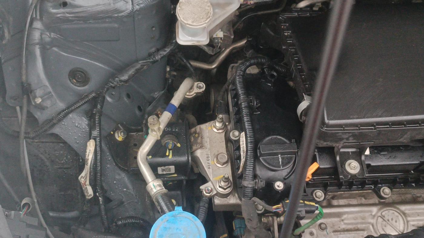 2022 Maruti XL6 ALPHA MT, Petrol, Manual, 47,450 km, Engine View - Right