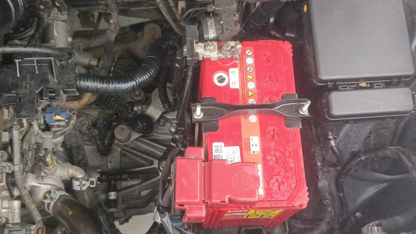 2022 Maruti XL6 ALPHA MT, Petrol, Manual, 47,450 km, Engine View - Left