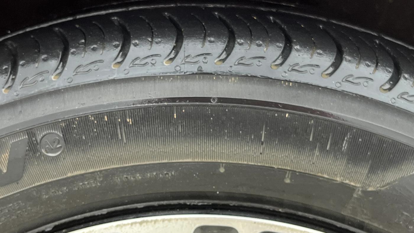 2023 Honda Amaze 1.2L I-VTEC VX CVT, Petrol, Automatic, 15,985 km, Right Front Tyre Tread
