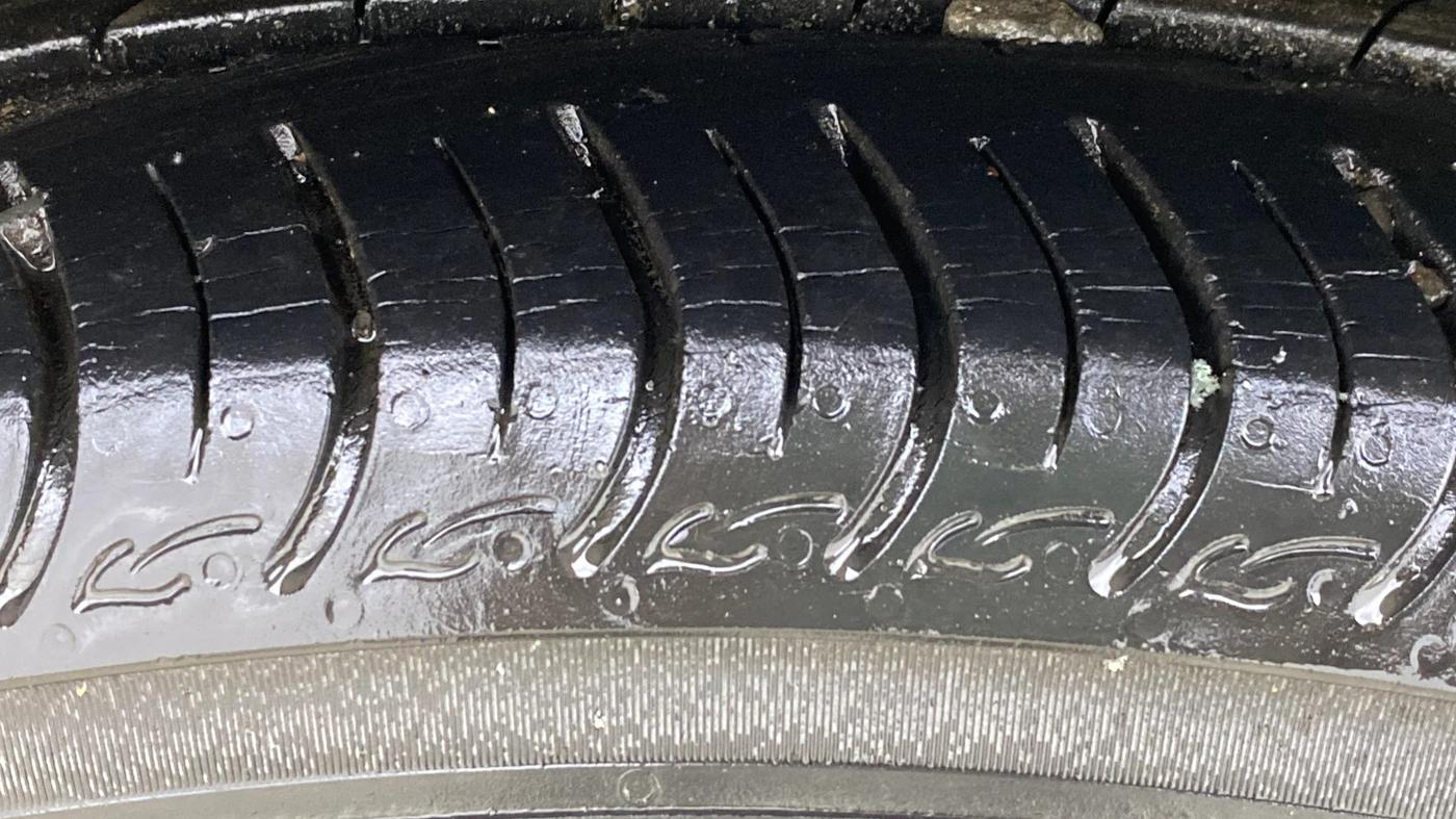 2017 Maruti IGNIS ZETA 1.2 AMT, Petrol, Automatic, 37,403 km, Left Rear Tyre Tread
