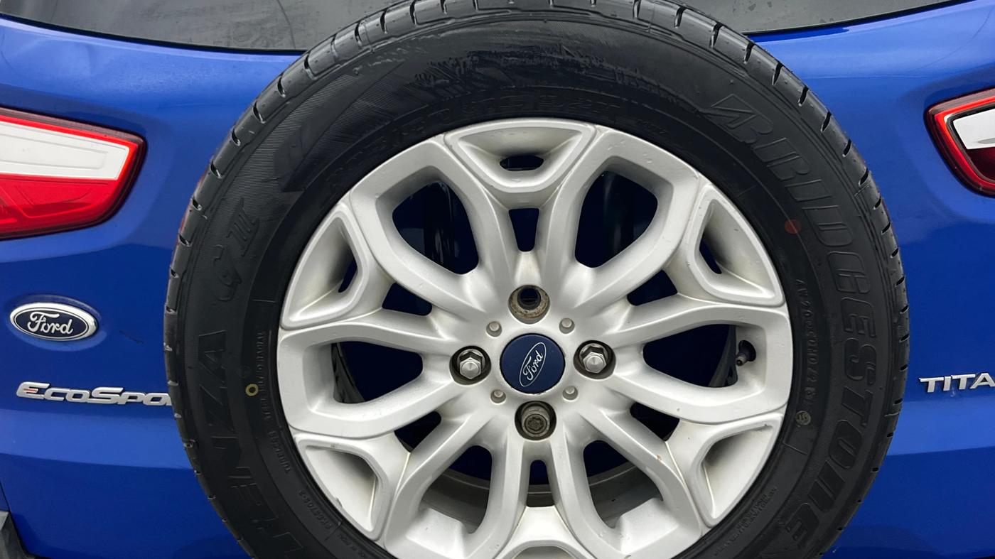 2015 Ford Ecosport TITANIUM 1.5L PETROL AT, Petrol, Automatic, 1,04,327 km, Spare Tyre
