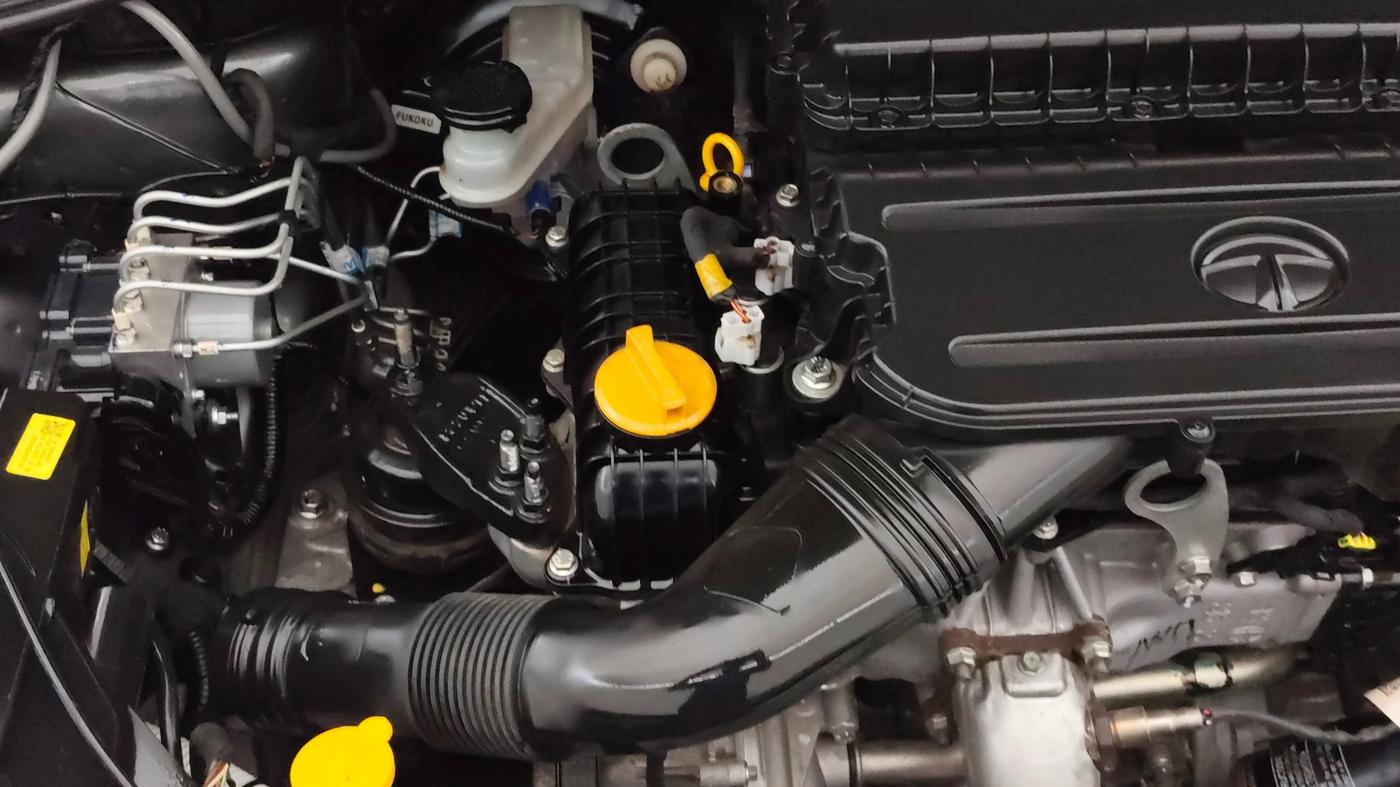 2021 Tata Tiago XZA PLUS PETROL, Petrol, Automatic, 5,899 km, Engine View - Right