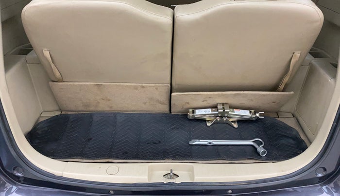 2016 Maruti Ertiga VXI, Petrol, Manual, 86,518 km, Boot Inside