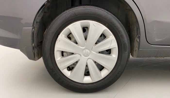 2016 Maruti Ertiga VXI, Petrol, Manual, 86,518 km, Right Rear Wheel
