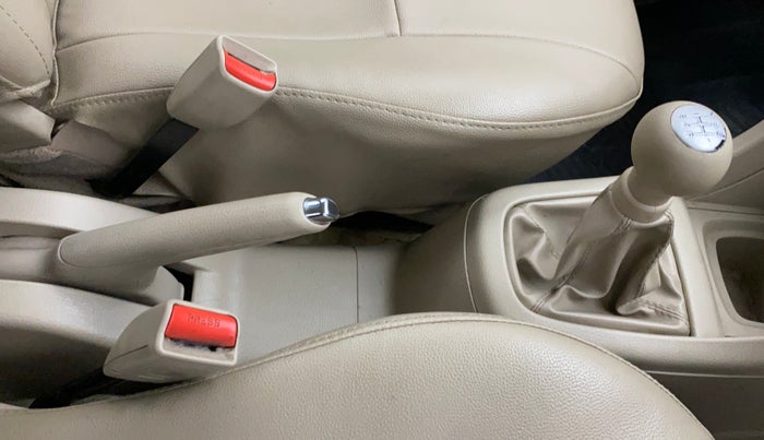 2016 Maruti Ertiga VXI, Petrol, Manual, 86,518 km, Gear Lever