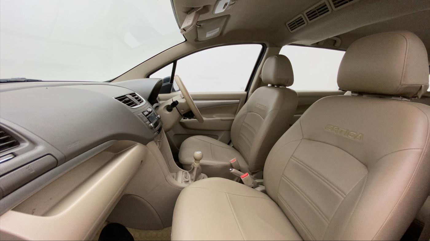 2016 Maruti Ertiga VXI, Petrol, Manual, 86,518 km, Right Side Front Door Cabin