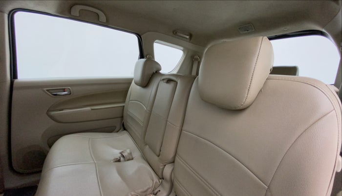 2016 Maruti Ertiga VXI, Petrol, Manual, 86,518 km, Right Side Rear Door Cabin