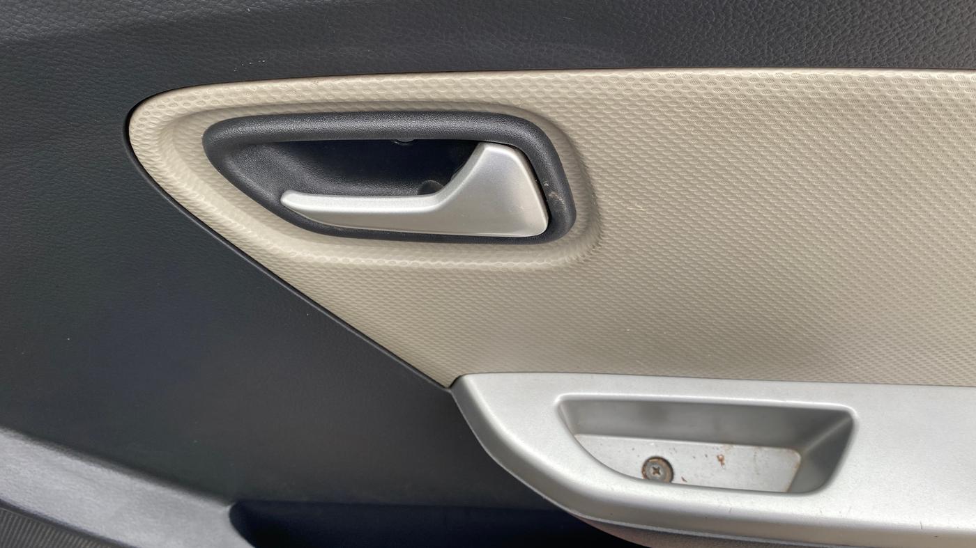2018 Maruti Alto K10 VXI, Petrol, Manual, 15,115 km, Driver Side Door Panels Control