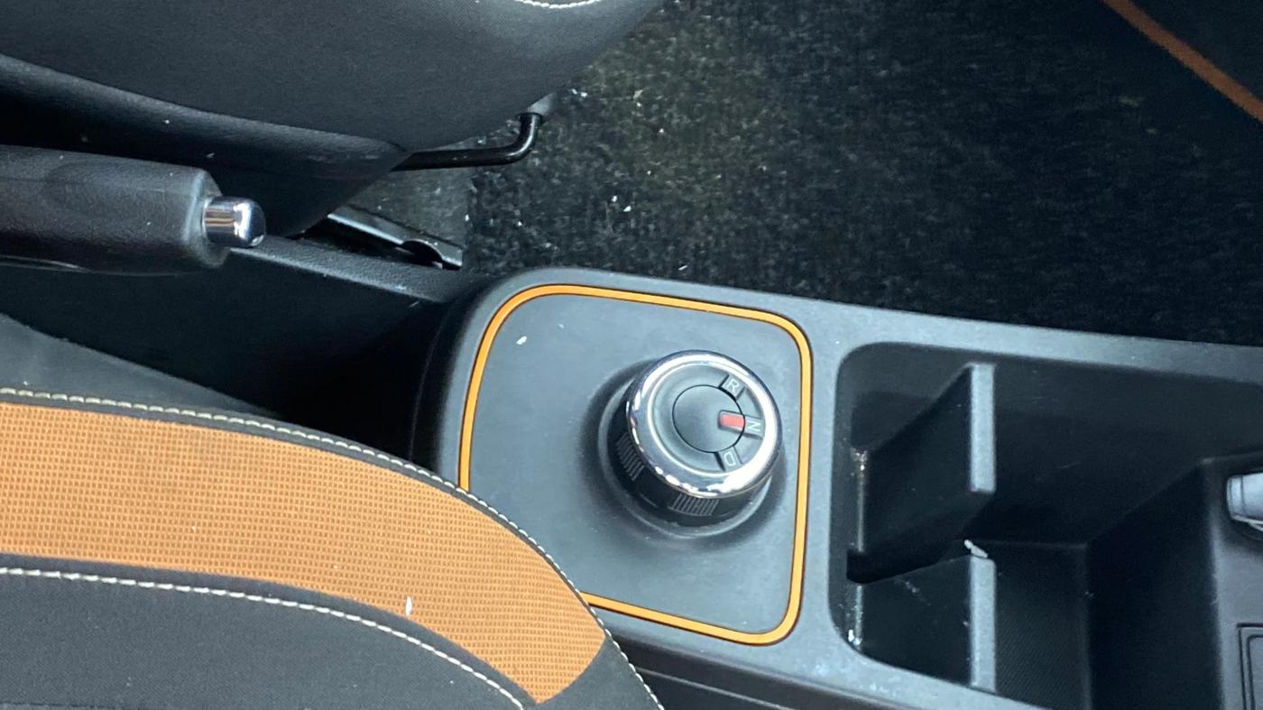 2020 Renault Kwid CLIMBER 1.0 AMT (O), Petrol, Automatic, 12,176 km, Gear Lever