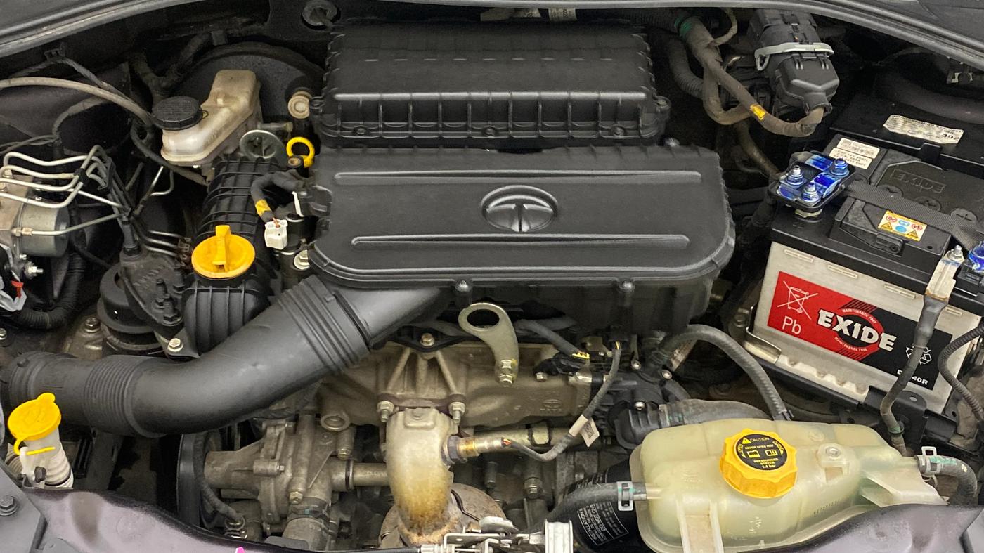 2022 Tata Tiago XZ PLUS PETROL, Petrol, Manual, 45,290 km, Engine View