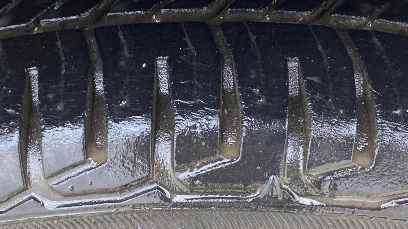 2014 Maruti Wagon R 1.0 VXI, Petrol, Manual, 11,438 km, Right Front Tyre Tread