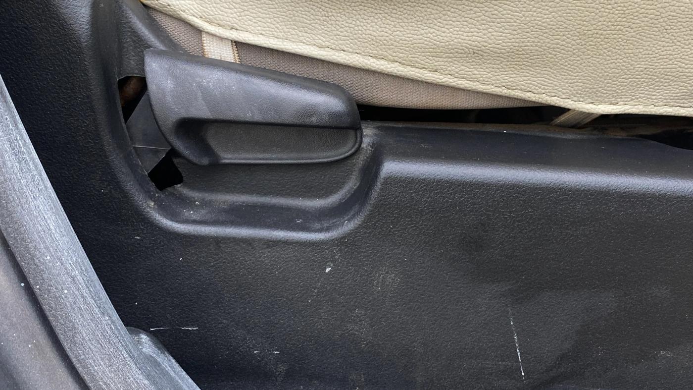 2014 Maruti Wagon R 1.0 VXI, Petrol, Manual, 11,438 km, Driver Side Adjustment Panel