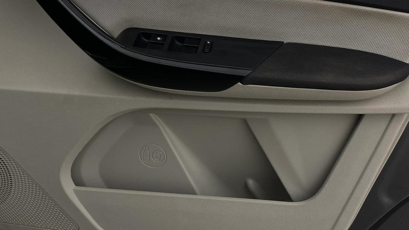 2022 Tata TIGOR XZ PLUS PETROL, Petrol, Manual, 43,484 km, Driver Side Door Panels Control