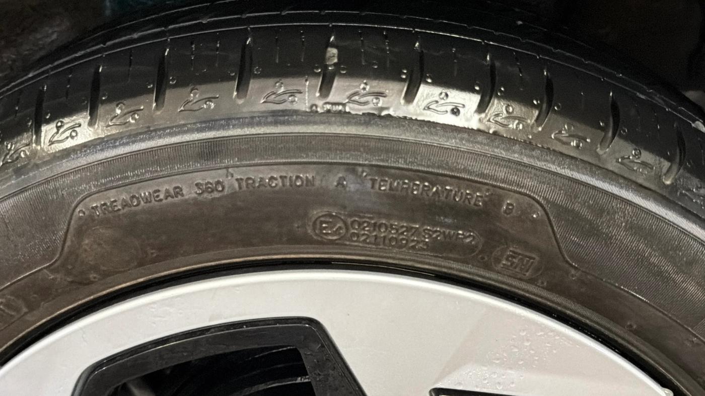 2026 Hyundai AURA S 1.2 CNG, CNG, Manual, 591 km, Left Rear Tyre Tread