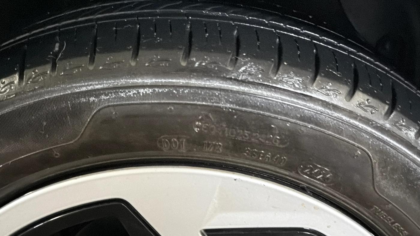 2026 Hyundai AURA S 1.2 CNG, CNG, Manual, 591 km, Right Front Tyre Tread