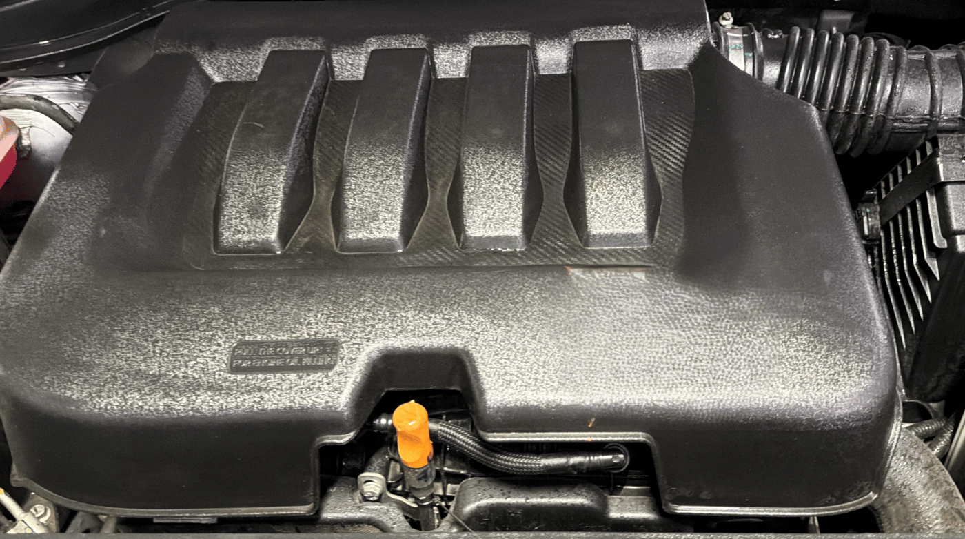 2025 Mahindra XUV700 AX 5 P MT 7 STR, Petrol, Manual, 30,585 km, Engine View