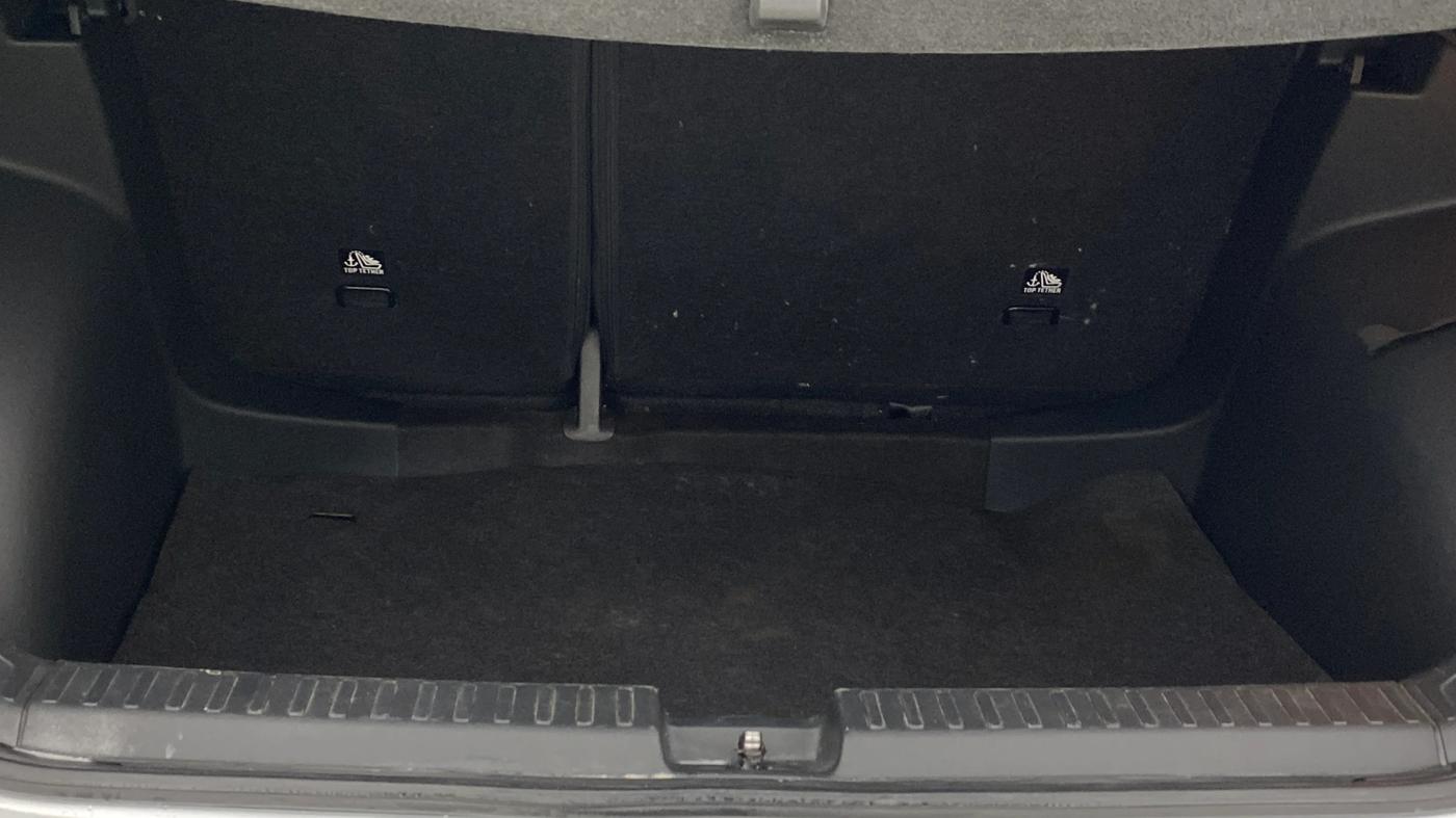 2022 Volkswagen TAIGUN TOPLINE 1.0 TSI AT, Petrol, Automatic, 43,324 km, Boot Inside