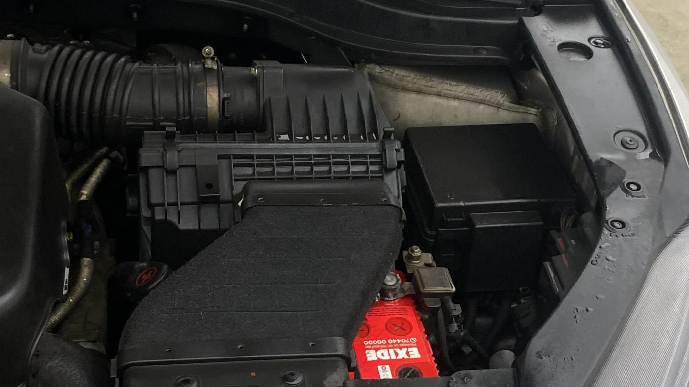 2022 Mahindra XUV700 AX 5 P MT 7 STR, Petrol, Manual, 86,107 km, Engine View - Left