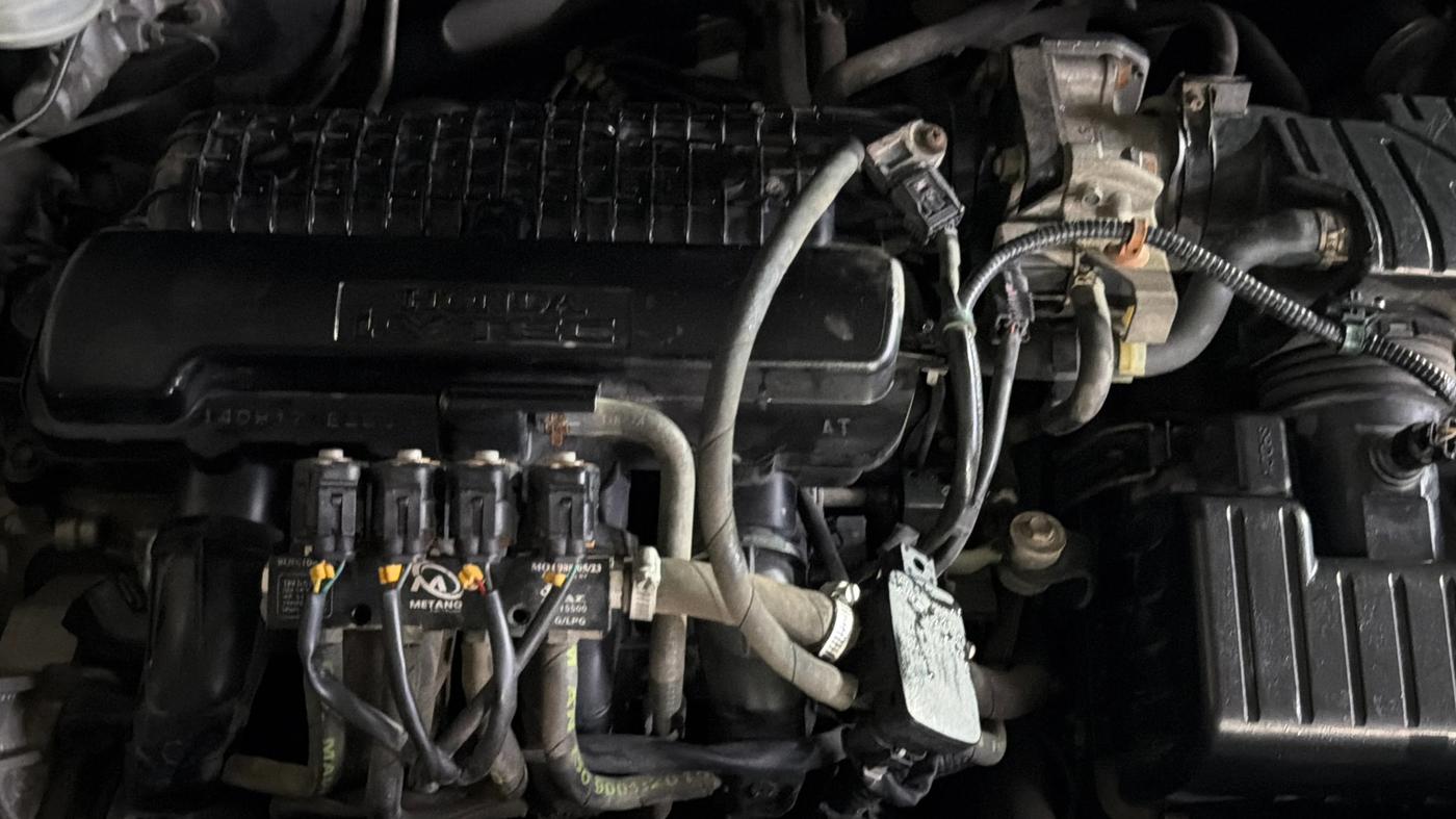 2014 Honda Brio VX AT, CNG, Automatic, 40,556 km, Engine View