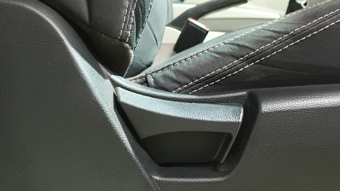 2023 Mahindra XUV300 W6 1.2 PETROL, Petrol, Manual, 36,754 km, Driver Side Adjustment Panel