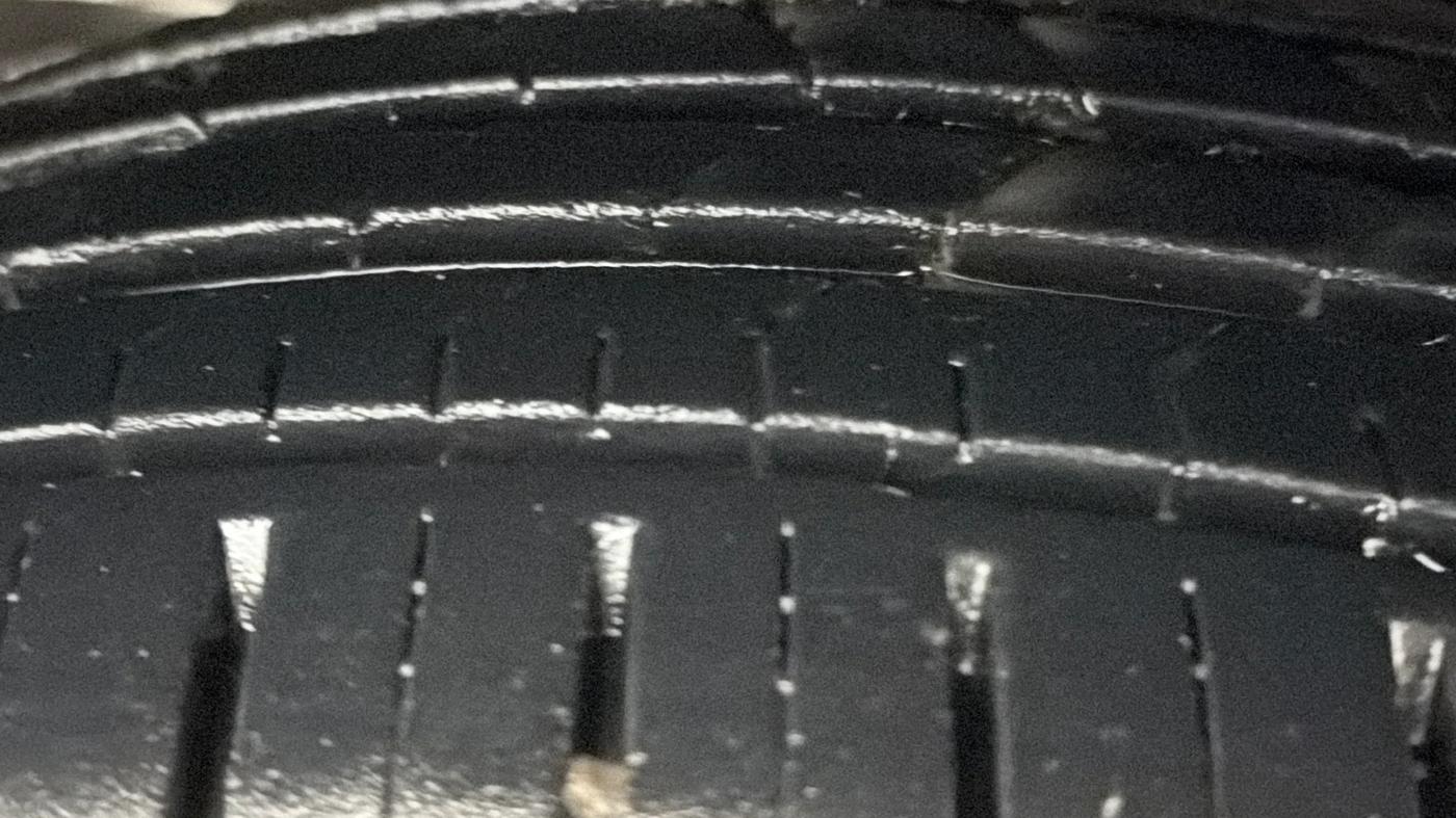 2017 Maruti Baleno DELTA PETROL 1.2, Petrol, Manual, 65,381 km, Left Front Tyre Tread
