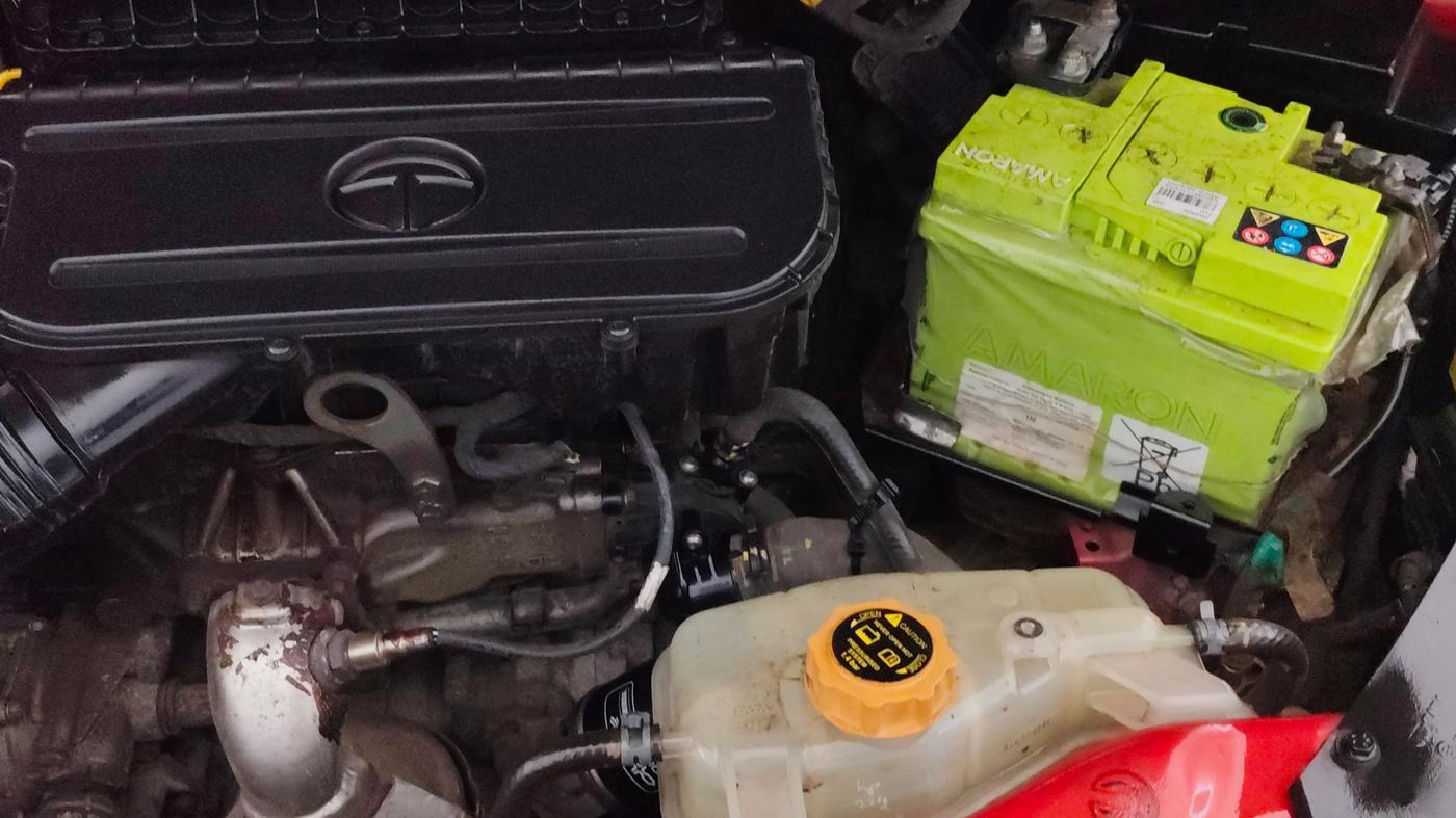 2020 Tata Tiago XZA PLUS PETROL, Petrol, Automatic, 33,895 km, Engine View - Left