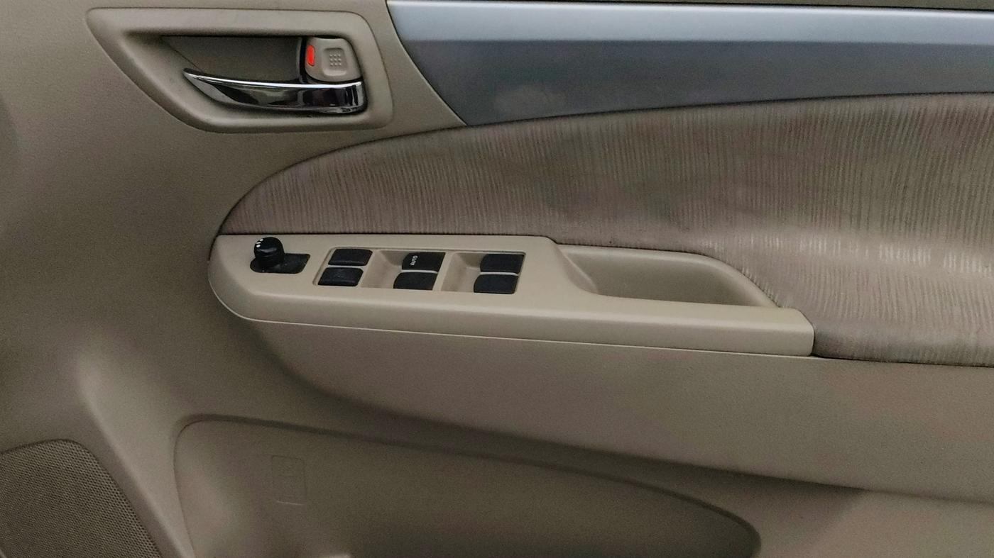 2013 Maruti Ertiga VXI, Petrol, Manual, 49,556 km, Driver Side Door Panels Control