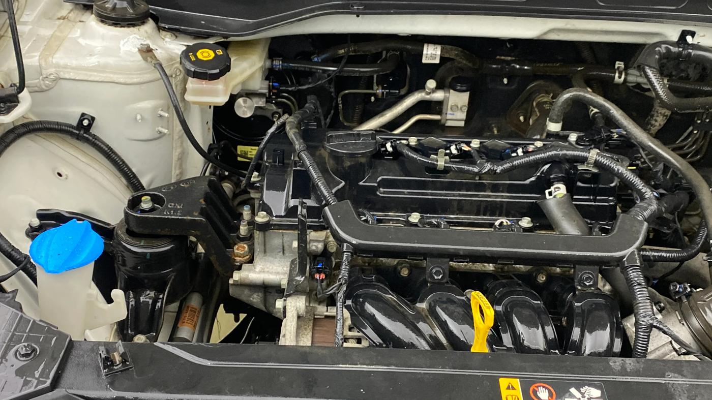 2022 Hyundai VENUE S 1.2, Petrol, Manual, 49,992 km, Engine View - Right