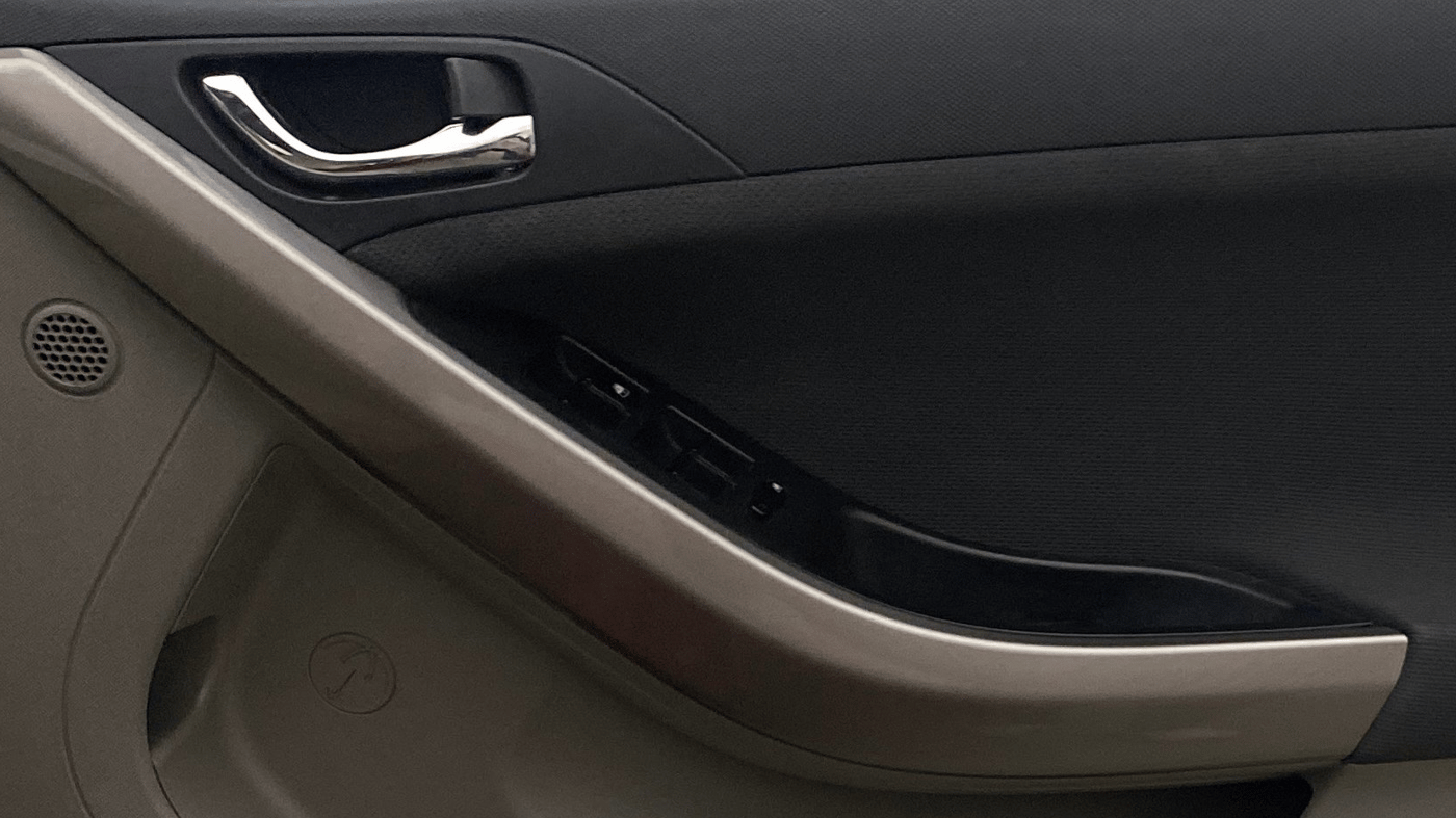 2019 Tata NEXON XZ PLUS PETROL, Petrol, Manual, 89,098 km, Driver Side Door Panels Control
