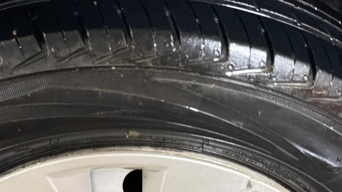 2017 Maruti Wagon R 1.0 LXI, Petrol, Manual, 42,678 km, Right Front Tyre Tread