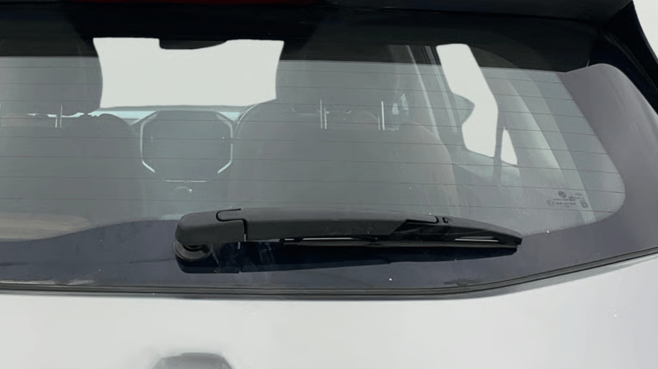 2020 MG HECTOR PLUS SHARP 1.5 PETROL TURBO DCT 6-STR, Petrol, Automatic, 82,467 km, Rear Wiper