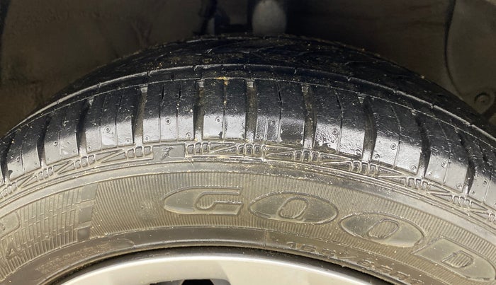 2016 Hyundai Grand i10 MAGNA 1.2 KAPPA VTVT, Petrol, Manual, 11,610 km, Right Front Tyre Tread