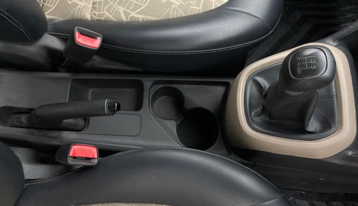 2016 Hyundai Grand i10 MAGNA 1.2 KAPPA VTVT, Petrol, Manual, 11,610 km, Gear Lever