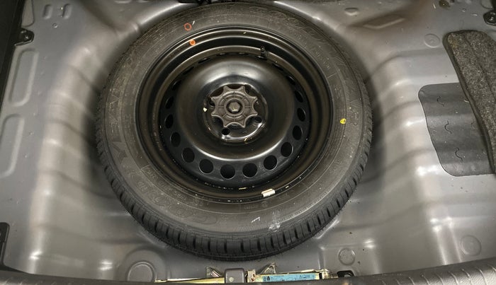 2016 Hyundai Grand i10 MAGNA 1.2 KAPPA VTVT, Petrol, Manual, 11,610 km, Spare Tyre